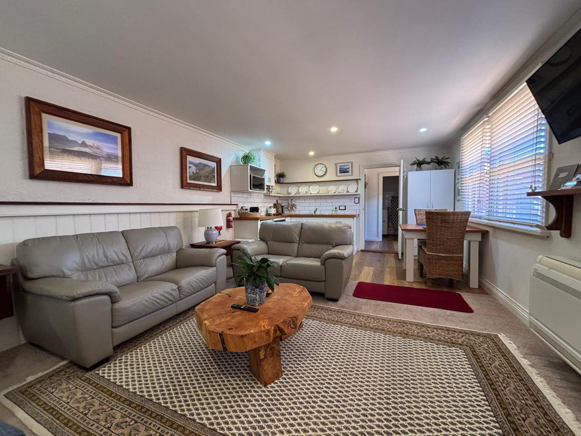Silwood Apartment Fully Self Contained With Kitchen And Laundry Devonport Eksteriør bilde